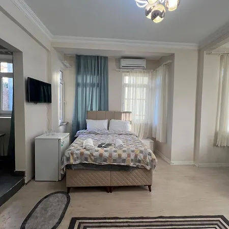 Home Suite Apartmanhotel 4*