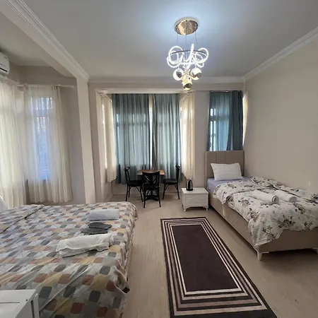 Home Suite Apartmanhotel 4*
